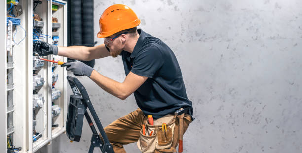 Best Circuit Breaker Repair  in Edwardsville, KS